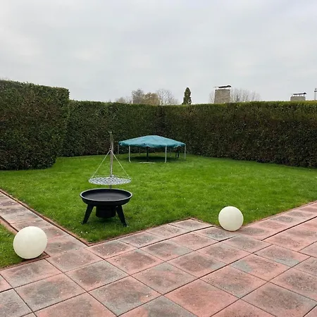 Holiday home In Tossens Mit Moeblierter Terrasse Butjadingen