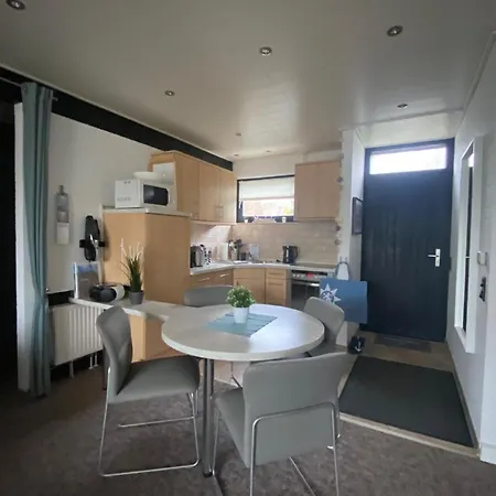 In Tossens Mit Moeblierter Terrasse Holiday home Butjadingen