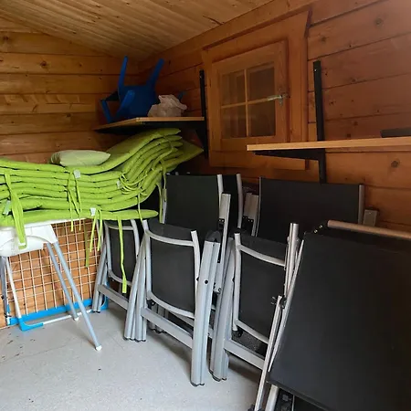 In Tossens Mit Moeblierter Terrasse Butjadingen